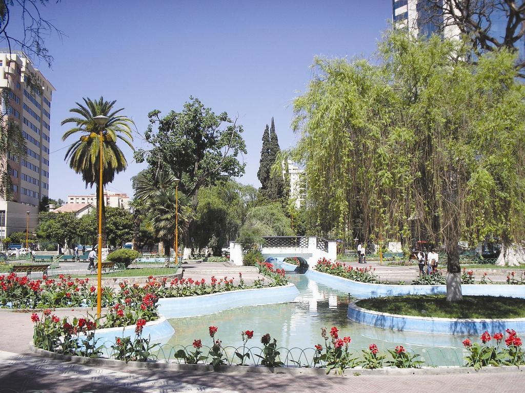 Hotel Diplomat Cochabamba Exterior photo